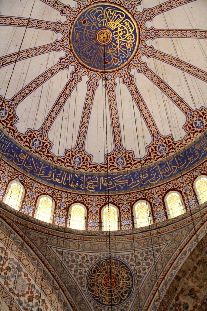 Arabesques et motifs islamiques de la mosquée Sultanahmet, Istanbul